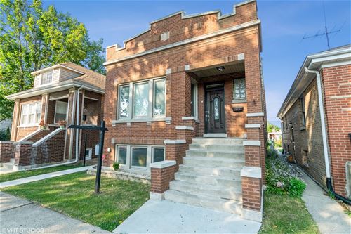 2346 Harvey, Berwyn, IL 60402