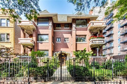 714 W Sheridan Unit 1W, Chicago, IL 60613