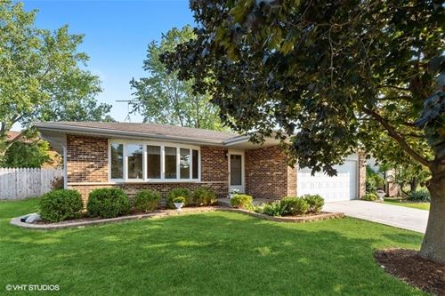 1942 Trail Ridge, Arlington Heights, IL 60004