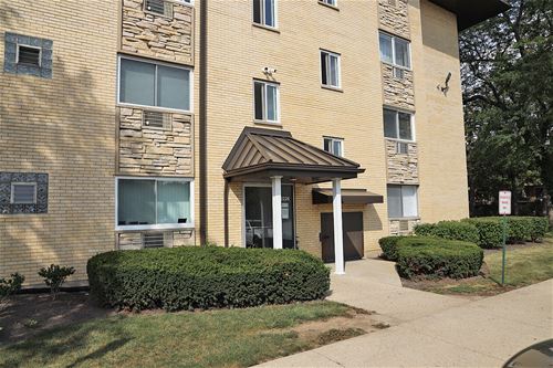 2226 S Goebbert Unit 272, Arlington Heights, IL 60005