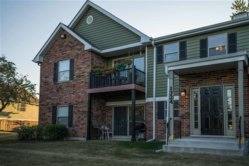 1324 Mc Dowell Unit 203, Naperville, IL 60563