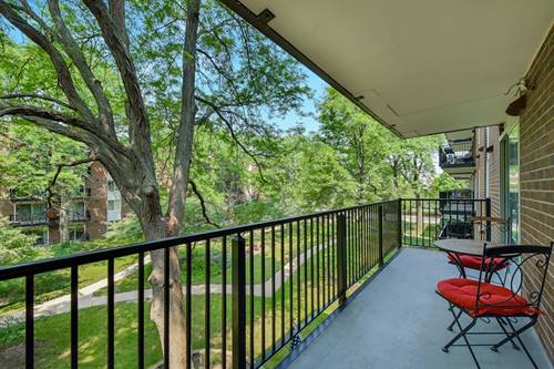 5S040 Pebblewood Unit E306, Naperville, IL 60563