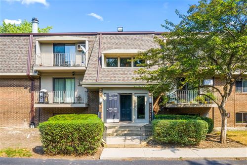 128 E Bailey Unit M, Naperville, IL 60565