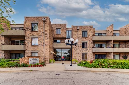 1926 Prairie Unit 208, Schaumburg, IL 60173