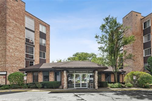 1101 S Hunt Club Unit 402, Mount Prospect, IL 60056