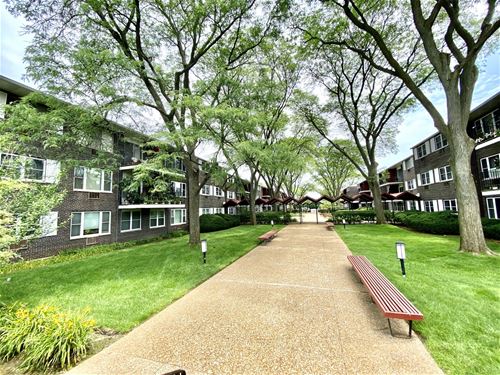 8712 Skokie Unit 3KN, Skokie, IL 60077