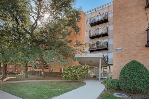 2501 W Bryn Mawr Unit 205, Chicago, IL 60659