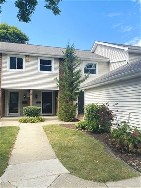 5S504 Innisbrook Unit 5S504, Naperville, IL 60563