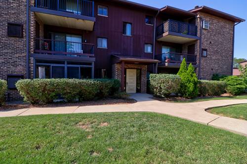 60 W Pier Unit 301, Westmont, IL 60559