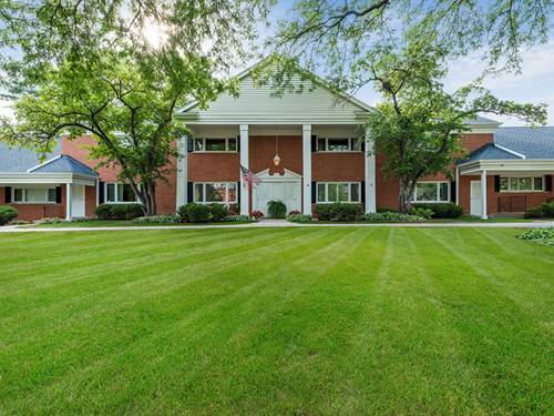 1104 Chanticleer, Hinsdale, IL 60521