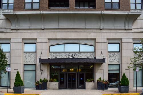 849 N Franklin Unit 405, Chicago, IL 60610