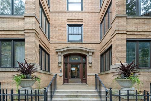 935 W Argyle Unit 2W, Chicago, IL 60640