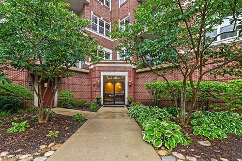310 E Church Unit 205, Libertyville, IL 60048