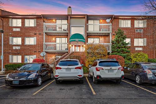 820 N Lakeside Unit 1A, Vernon Hills, IL 60061