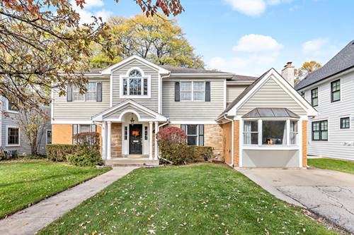 2132 Dewes, Glenview, IL 60025