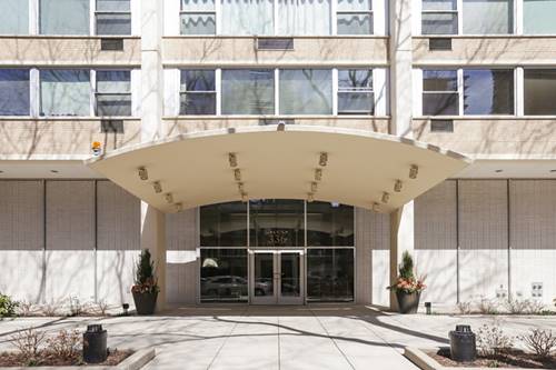 336 W Wellington Unit 1705, Chicago, IL 60657