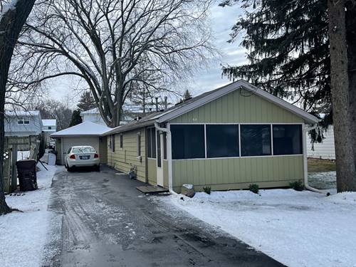 859 Washington, Woodstock, IL 60098