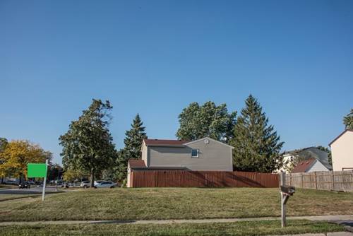 1190 Darby, Roselle, IL 60172