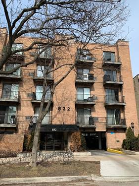 832 W Oakdale Unit 3K, Chicago, IL 60657