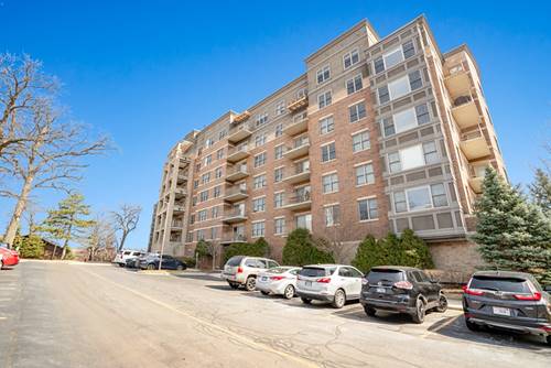 125 Lakeview Unit 702, Bloomingdale, IL 60108