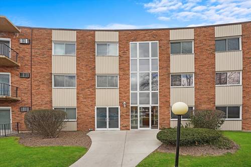 9716 S Karlov Unit 110, Oak Lawn, IL 60453