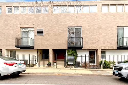 5641 S Harper, Chicago, IL 60637