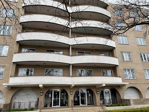 6400 N Cicero Unit 409, Lincolnwood, IL 60712