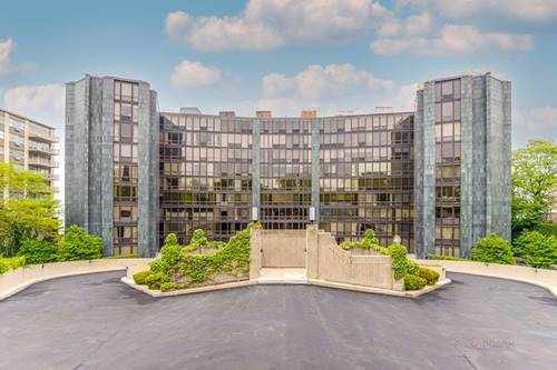 1420 Sheridan Unit 5F, Wilmette, IL 60091