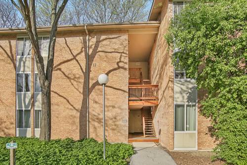 5809 Oakwood Unit C, Lisle, IL 60532