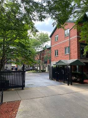 5320 N Kenmore Unit Q, Chicago, IL 60640