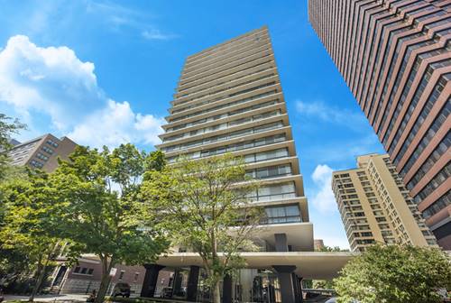 320 W Oakdale Unit 1503, Chicago, IL 60657