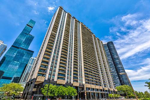 400 E Randolph Unit 2424, Chicago, IL 60601