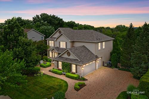 298 Willowbrook, Geneva, IL 60134