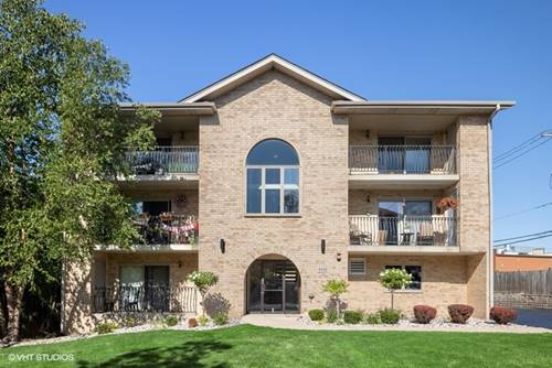 4400 Pershing Unit 2N, Downers Grove, IL 60515