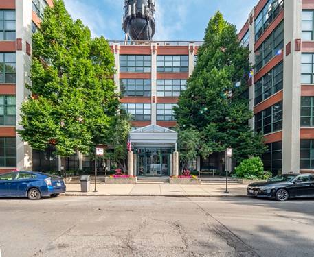 1800 W Roscoe Unit 332, Chicago, IL 60657