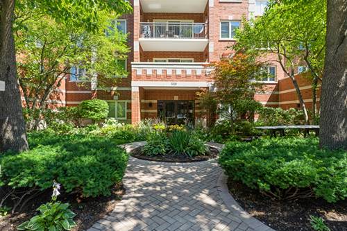 5000 Oakton Unit 610, Skokie, IL 60077