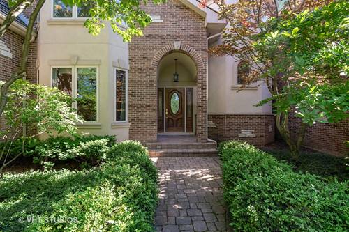 1233 Ashbury, Libertyville, IL 60048