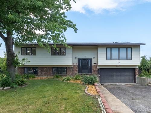 232 W Tanglewood, Arlington Heights, IL 60004