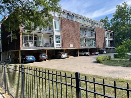 6121 W Higgins Unit D2, Chicago, IL 60630