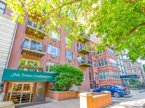 435 W Oakdale Unit 2B, Chicago, IL 60657