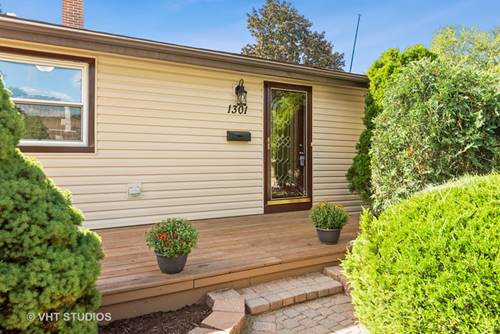1301 Wilson, Carpentersville, IL 60110