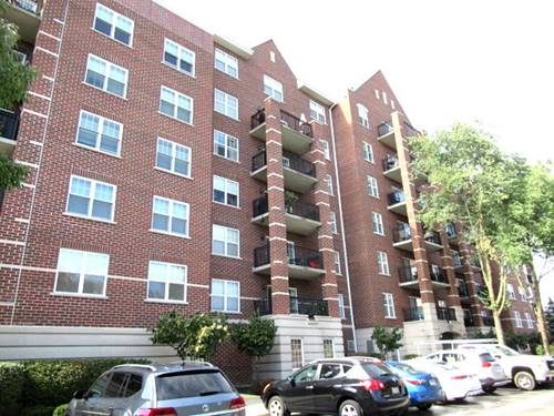 470 W Mahogany Unit 702, Palatine, IL 60067