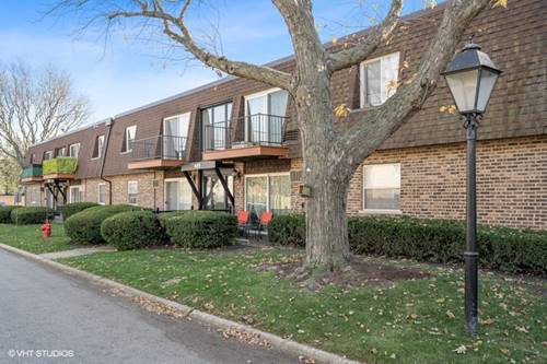 685 Grove Unit 104, Buffalo Grove, IL 60089