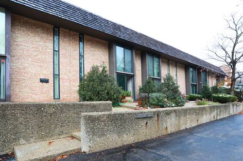 460 W Russell Unit 460, Barrington, IL 60010