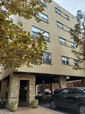 530 W Barry Unit 4F, Chicago, IL 60657