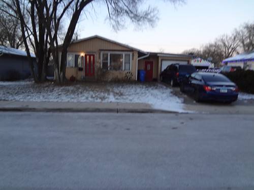 736 Navajo, Carpentersville, IL 60110