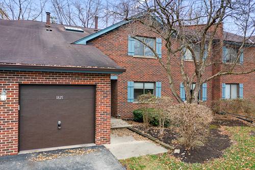 1821 Portsmouth Unit A, Lisle, IL 60532