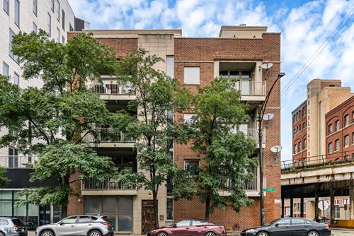 700 W Grand Unit 5, Chicago, IL 60654