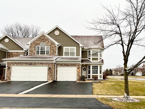 738 Kingsbridge, Carol Stream, IL 60188