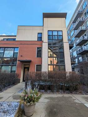 905 N Howe Unit B, Chicago, IL 60610